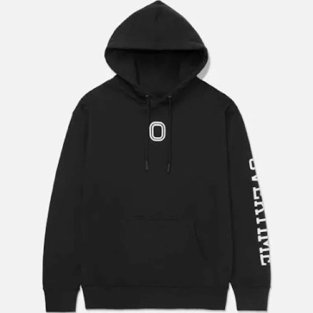 CLASSIC HOODIE